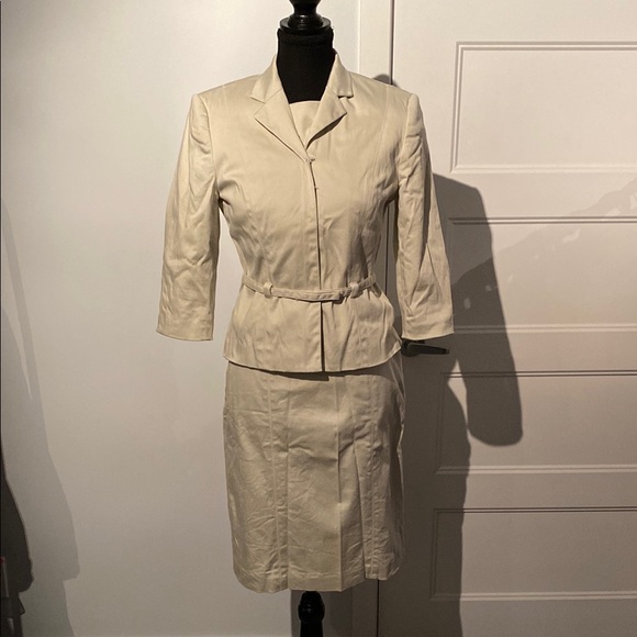 Mantles Jackets & Blazers - 3-Piece Cotton Suit Cream Blazer, Sleeveless Top, Skirt
